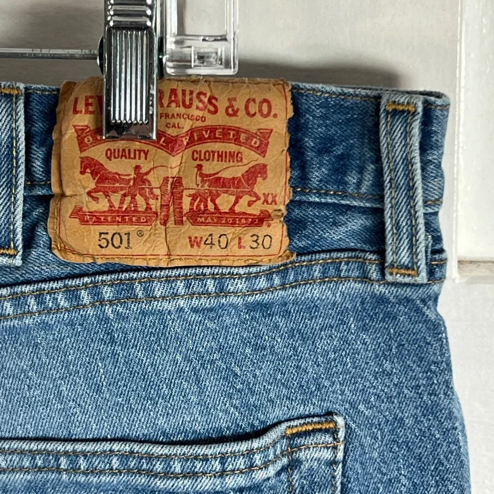 Levis 501 Original Fit Mens Jeans 40x30 Medium Wash Blue Straight Leg Denim